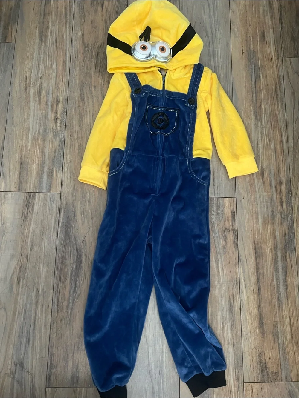 Minions  Kevin Onesie Costume size 5-6T